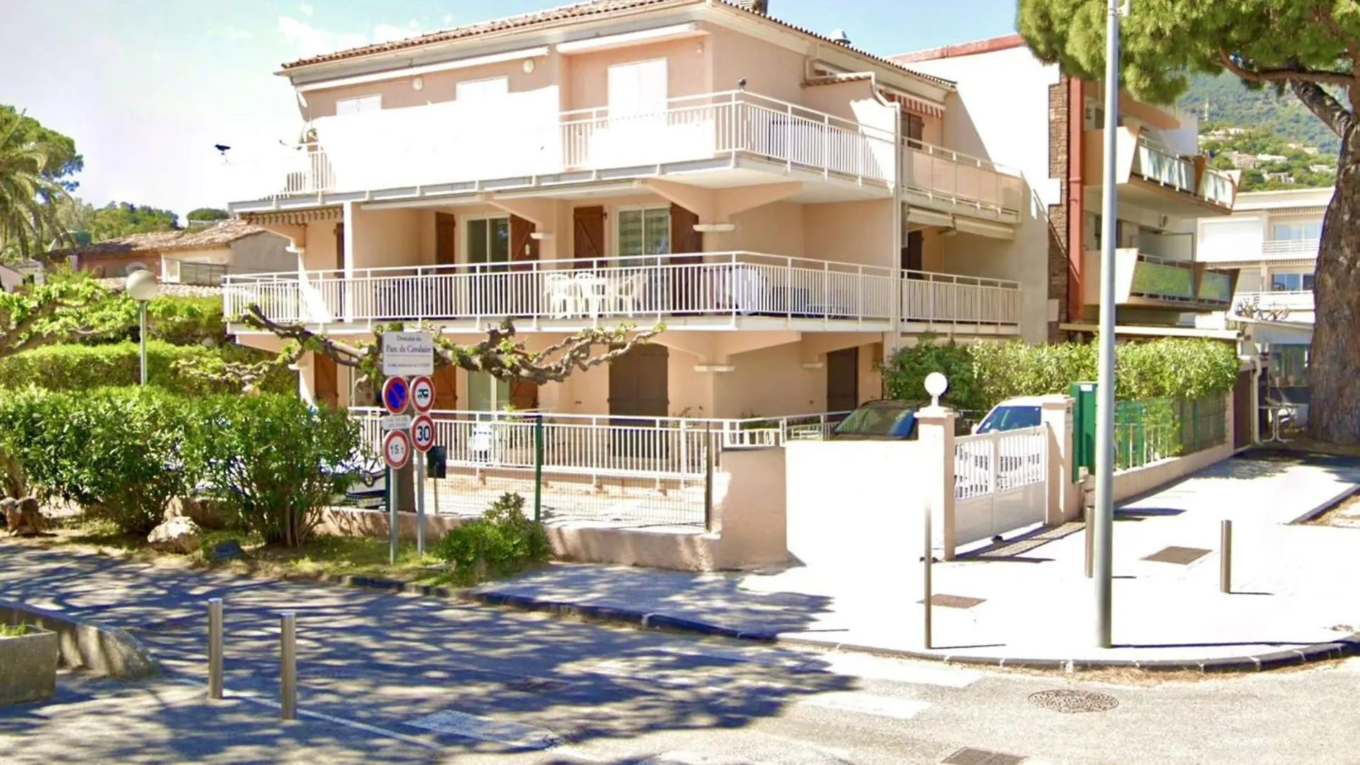 Studio Climatise Avec Parking Face A La Mer - 2 Couchages - Fr-1-226B-233 Cavalaire-sur-Mer Apartment